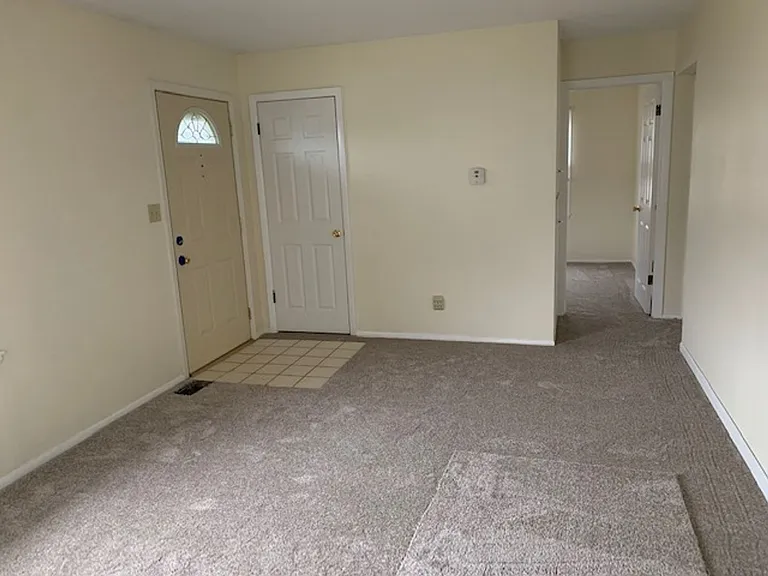 1334 N Linden St — Photo 2