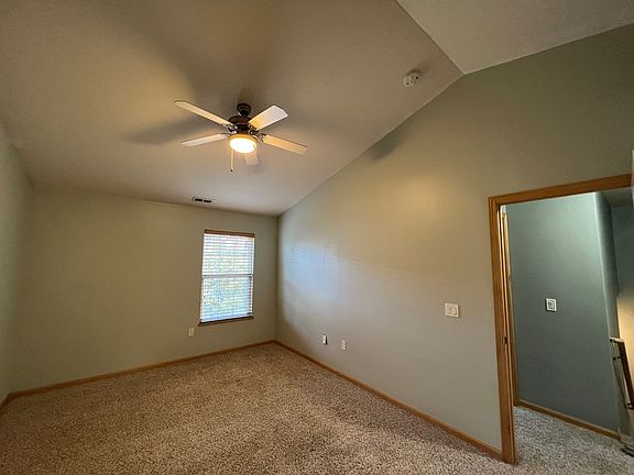 4th image of 5558 Kenton Ln #1