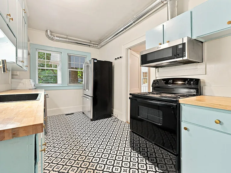 407 Coolidge St #A — Photo 21
