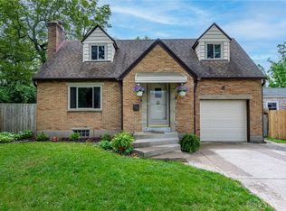 704 Oakview Dr, Dayton, OH 45429