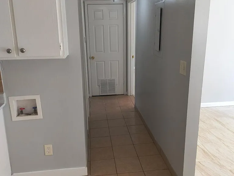 4351 Hendrix Dr — Photo 13