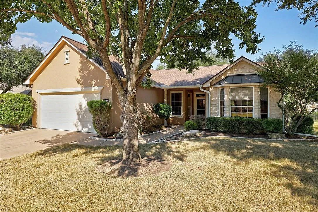 2 bed, 2.0 bath, 1654 sqft, $2,300 — Photo 2