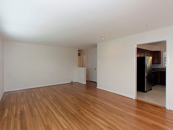 4th image of 3502 Kensington Ct