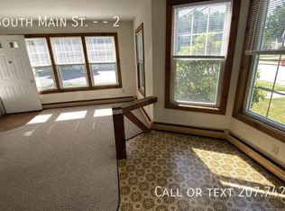 193 S Main St #2, Newmarket, NH 03857