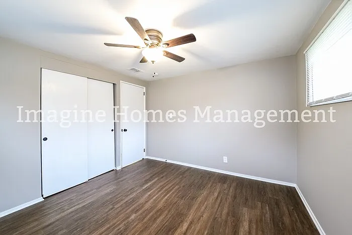 1879 Hillsdale Dr — Photo 8