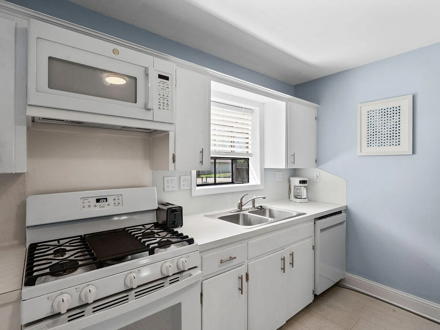 1 bed, 1.0 bath, 644 sqft, $1,550 — Photo 4