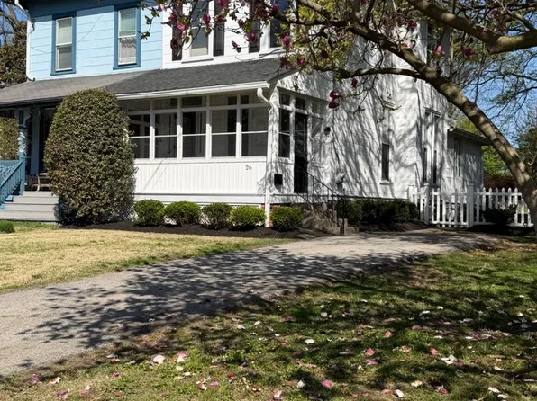 26 S Wyoming Ave, Ardmore, PA 19003