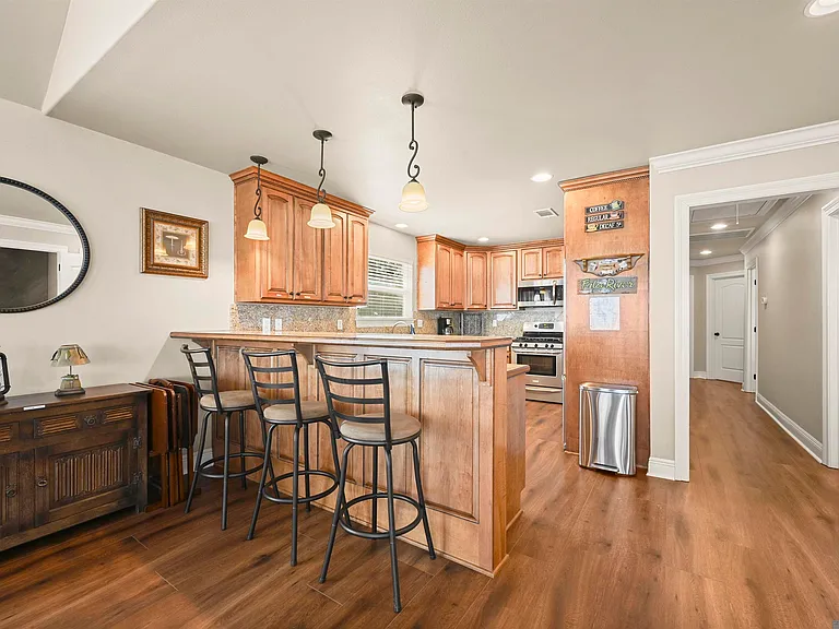 6852 False River Rd — Photo 7
