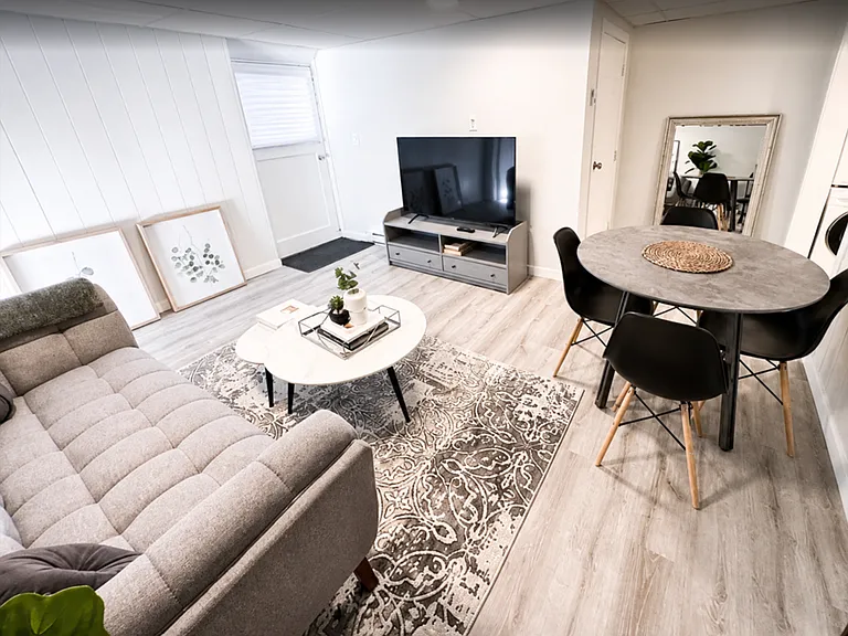 3155 Highland Blvd #7 — Photo 8
