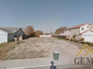 3812 Whirlwind Dr, Bakersfield, CA 93313