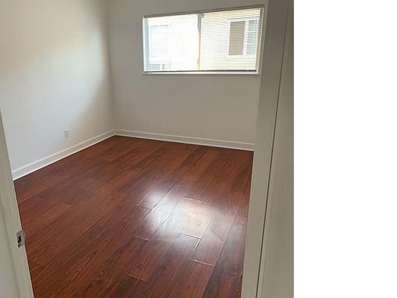 5th image of 6212 Beck Ave APT 6