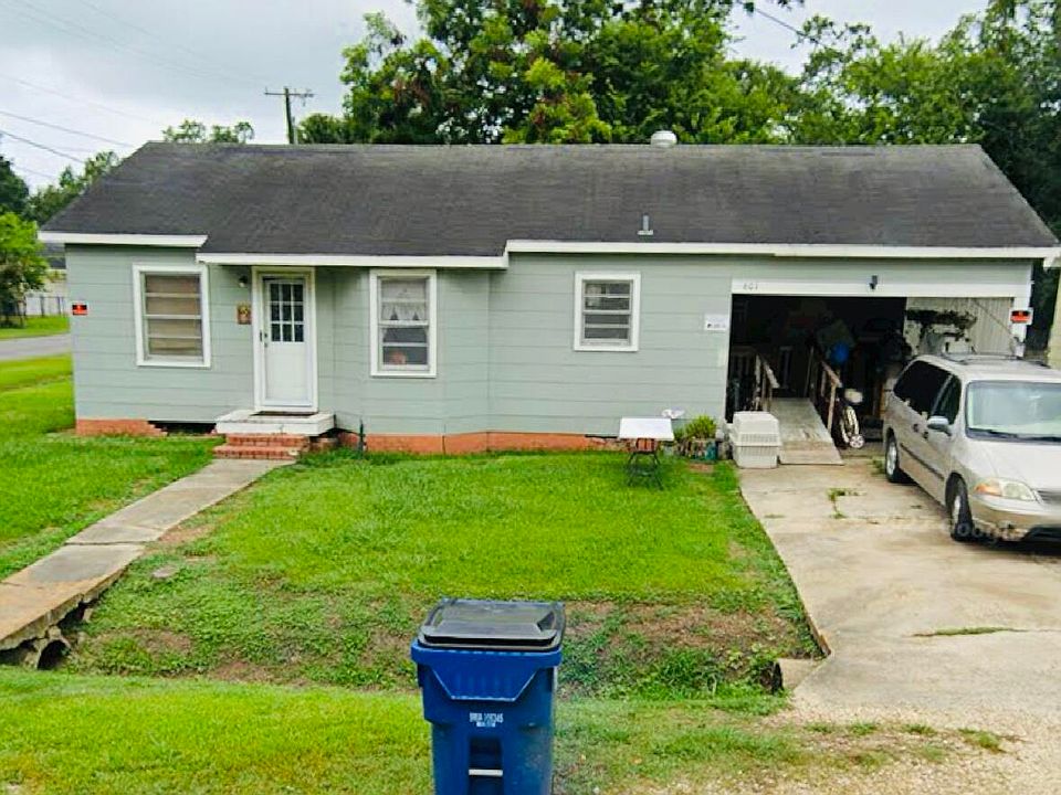 2nd image of 603 & 601 N Chevis St