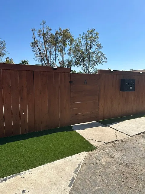 8615 Mellmanor Dr — Photo 2