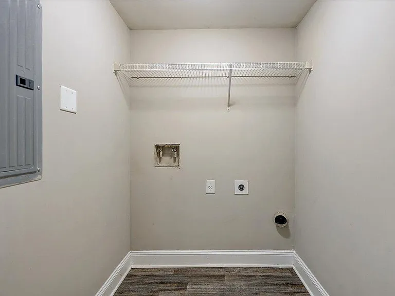 3681 Pavilion Point — Photo 35