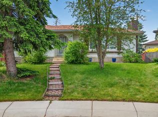 35 NE Penworth Pl SE, Calgary, AB T2A 4G4