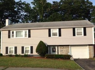 14 Jeanne Rd, Randolph, MA 02368