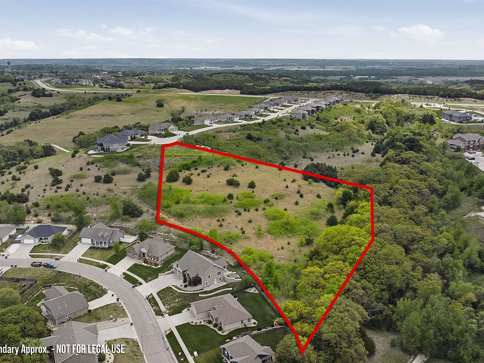 1st image of 304 Ledgestone Ridge Ct
