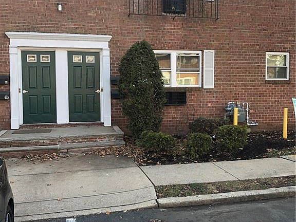 2nd image of 289 Main St APT 4C