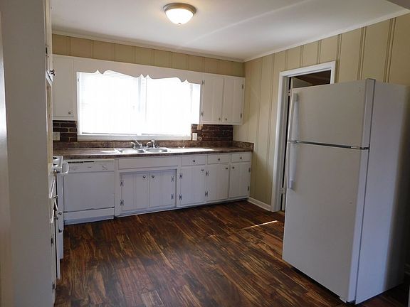 4th image of 2417 Esther Ave NW
