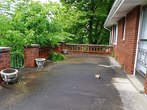3rd image of 2012 Brodhead Rd