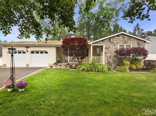 47 Mayberry Ave, Monroe Township, NJ 08831