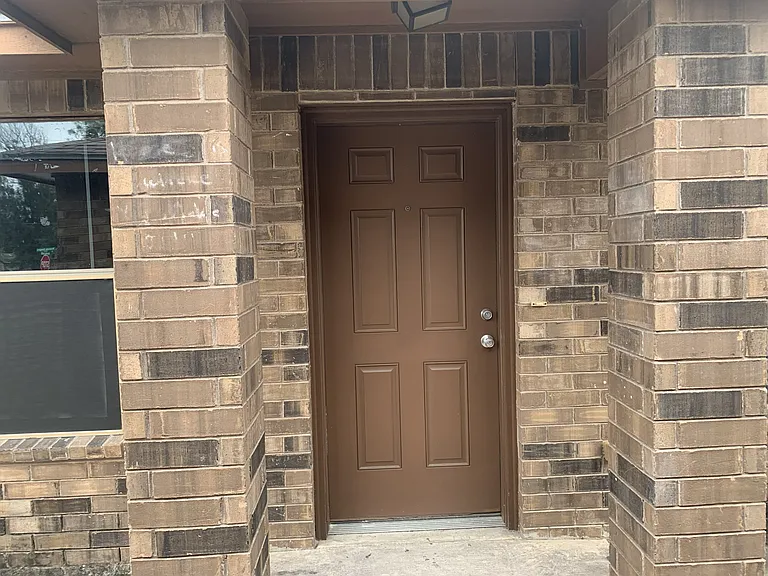 2502 Gregory Ave #E — Photo 2