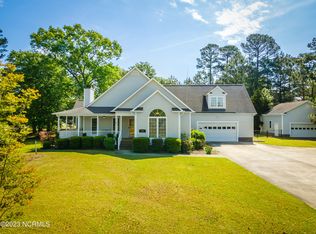 1439 Kelly Cir, Grimesland, NC 27837