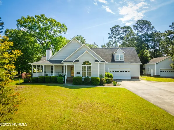 1439 Kelly Circle, Grimesland, NC 27837