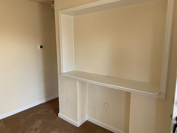 3rd image of 732 Olivieri Ln