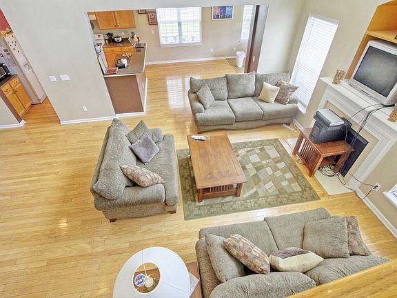 5th image of 7518 Whispering Oak Dr