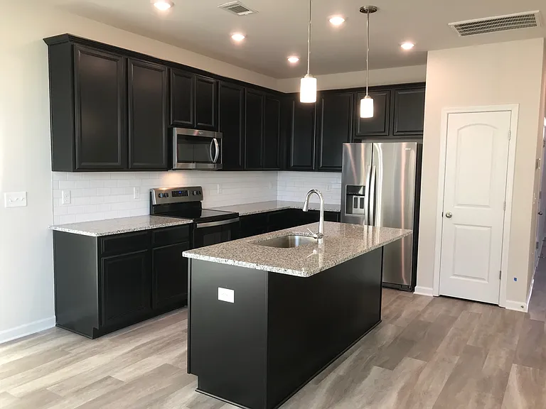 12 Holland Ridge Cir — Photo 2
