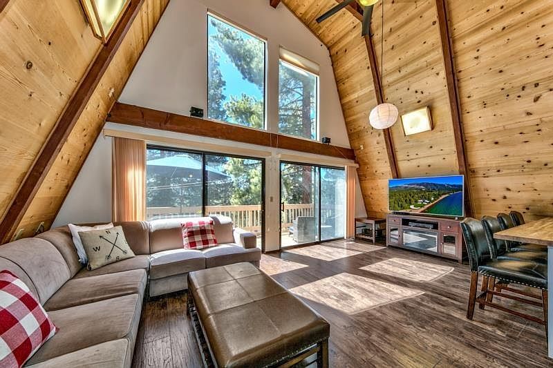 1st image of 286 Park Ln