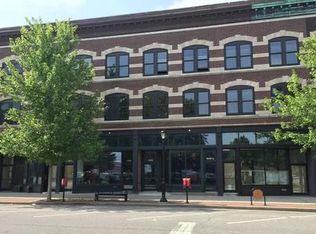 E Adams St #306-308, Springfield, IL 62701