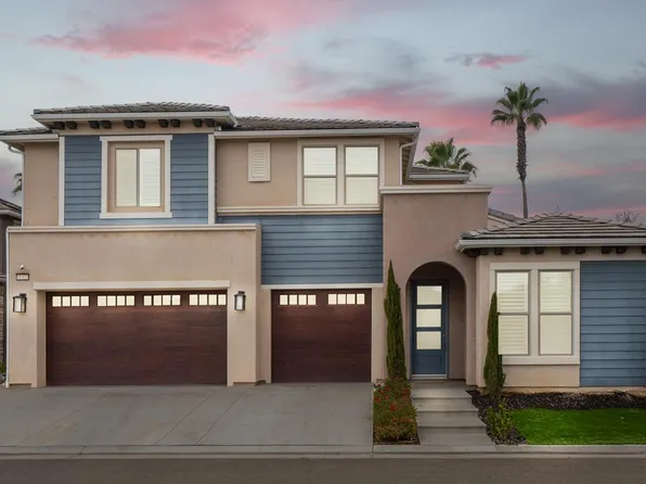 11323 N Via San Toma Dr, Fresno, CA 93730