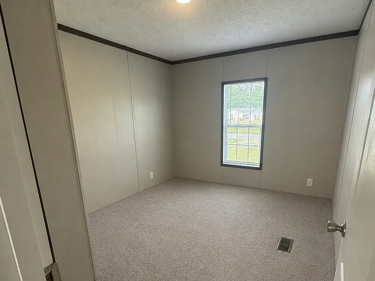 104 N Cherie Ct — Photo 7