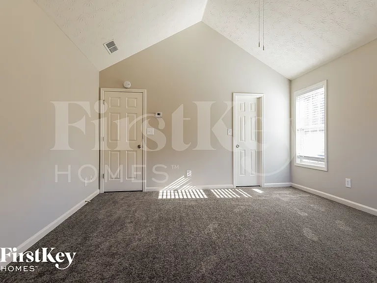 1175 Grace Dr — Photo 6