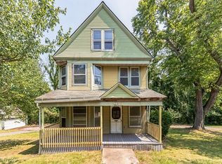 948 E Schaaf Rd, Brooklyn Heights, OH 44131