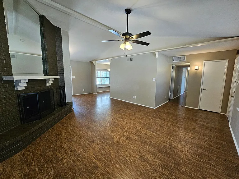 7713 Jerome Dr — Photo 10