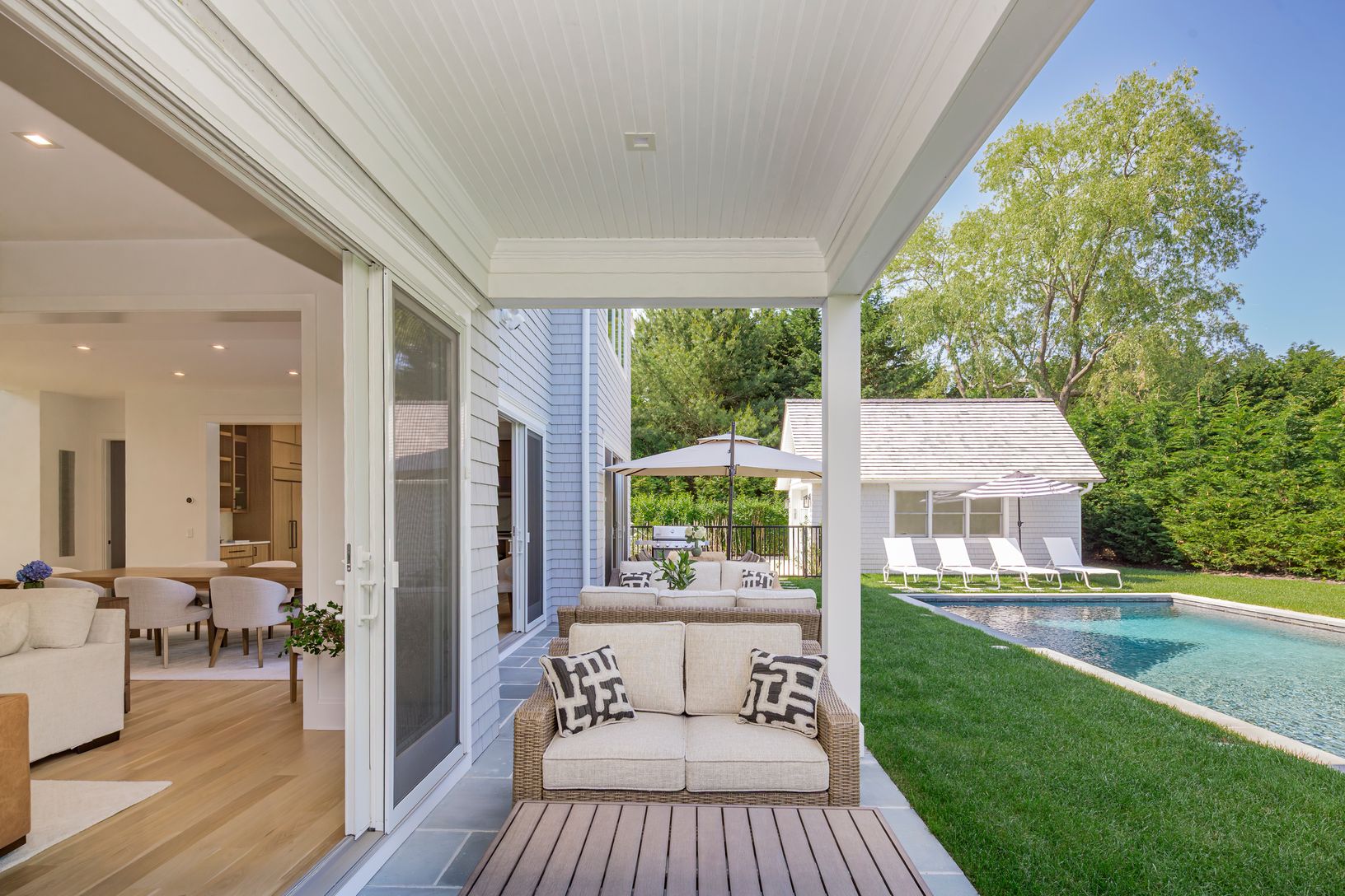  Indoor Outdoor Living