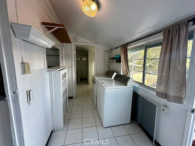 131 N Pacific Coast Hwy — Photo 15