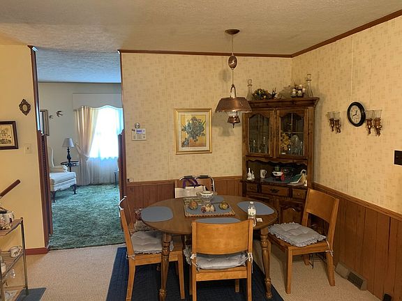 5th image of 127 Huntington Pl
