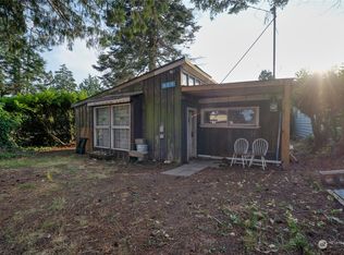 639 S Beach Rd, Point Roberts, WA 98281