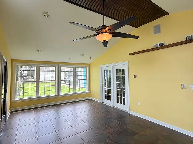 79 Ridgecrest Dr — Photo 15