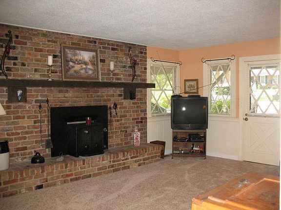 5th image of 1101 Westminster Ln