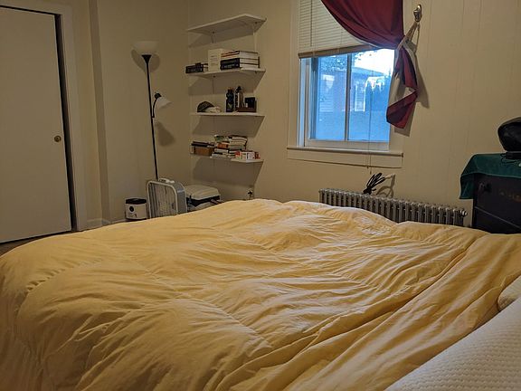 4th image of 222 N Albany St APT 4