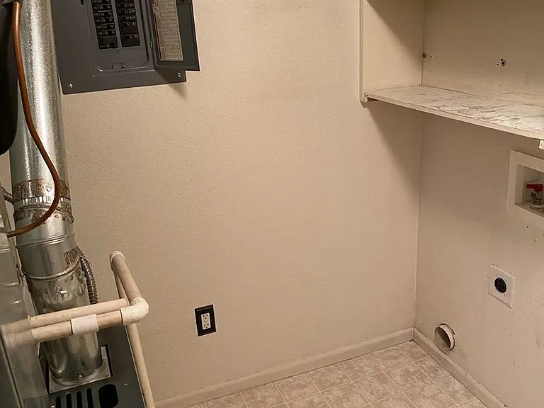 802 Waterglen Dr #D18 — Photo 19