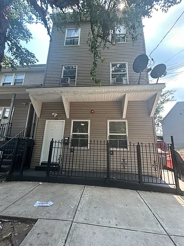130 N Main St #5 Photo 1