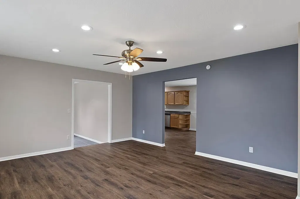 Charming 4-Bedroom Family Home in Jacksonville, NC — Photo 2