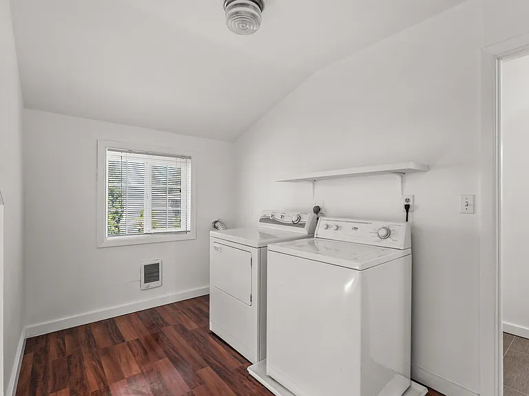 8225 SE Taylor St #B — Photo 13