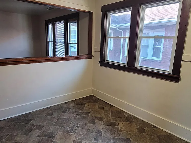 539 Parsells Ave #4 — Photo 3
